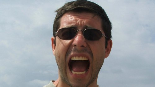 Krzyczący mężczyzna