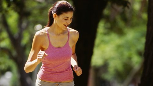 Kobieta uprawiająca jogging