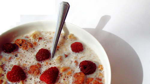 Dieta przy chorobie refleksowej przełyku owsianka z malinami