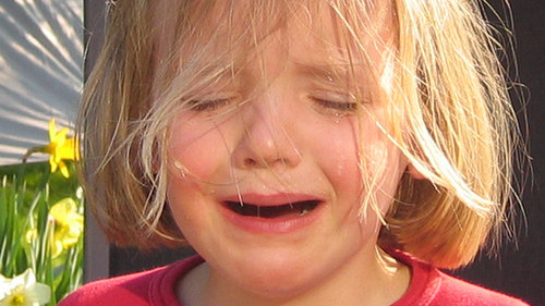 Dziewczynka płacząca